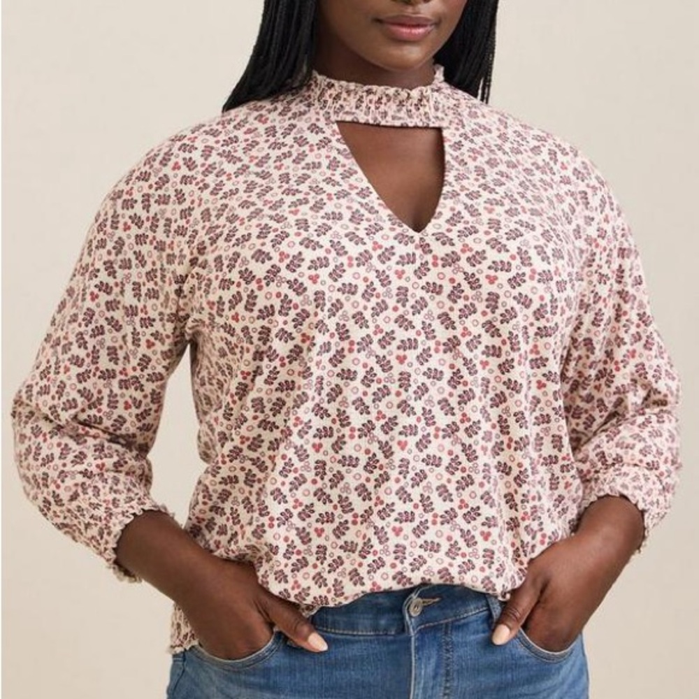Textured Jersey Choker Neck Smocked Bottom Top Women’s Size 2X